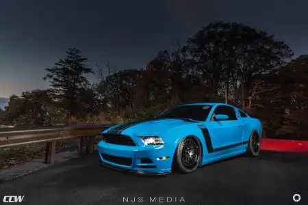 Grabber Blue Ford Mustang Boss 302 – CCW Classic Wheels