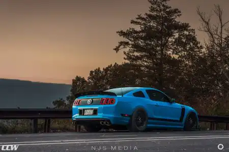 Grabber Blue Ford Mustang Boss 302 – CCW Classic Wheels