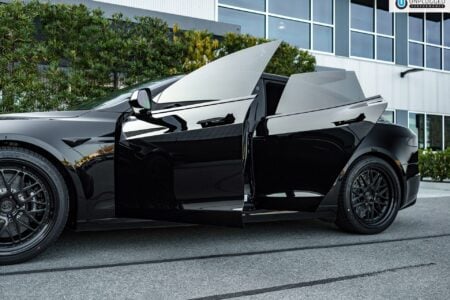 Solid-Black-Tesla-Model-S-Plaid-Unplugged-Performance-Carbon-Ceramic-Big-Brake-Kit-Image-20