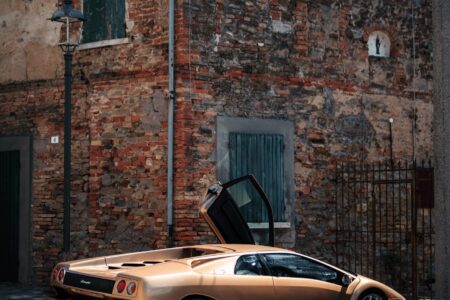 Lamborghini Diablo – Celebrating V12 Engines Image 15
