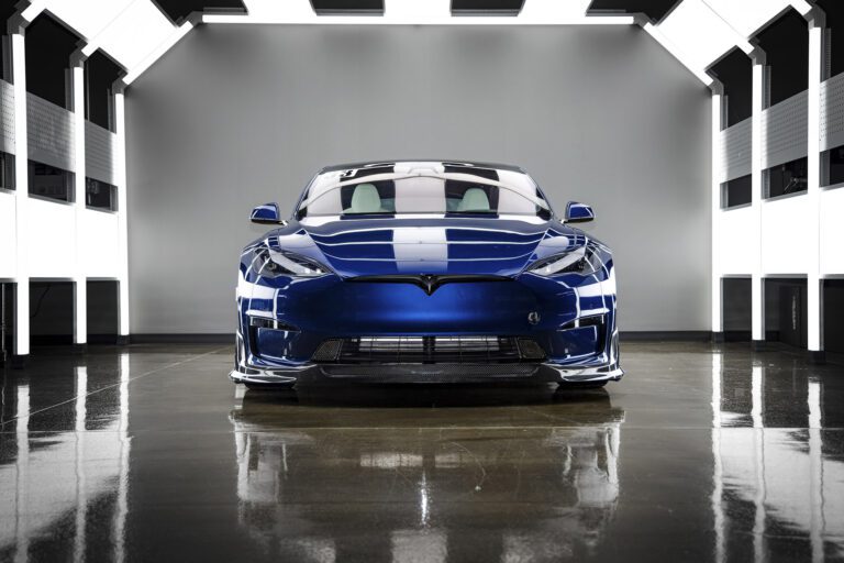 Deep Blue Metallic Unplugged Performance Tesla Model S Plaid