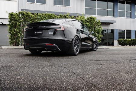 Black Tesla Model 3 Performance Silver grey 19 inch UP-03 wheels aggressive track stance lowered 1920px Image (11)