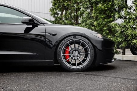 Black Tesla Model 3 Performance Silver grey 19 inch UP-03 wheels aggressive track stance lowered 1920px Image (13)