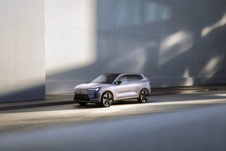 Volvo Cars reveals the new XC70 – a plug-in hybrid for every j