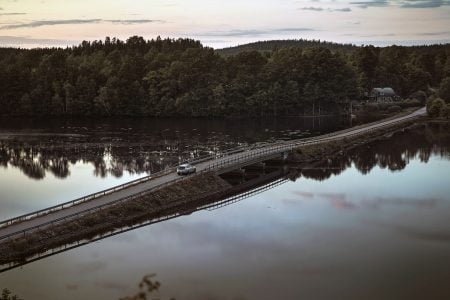 Volvo Cars reveals the new XC70 – a plug-in hybrid for every j