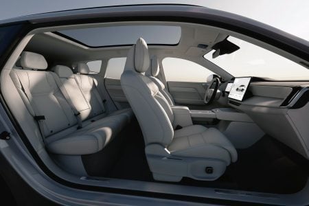 Volvo Cars reveals the new XC70 – a plug-in hybrid for every j