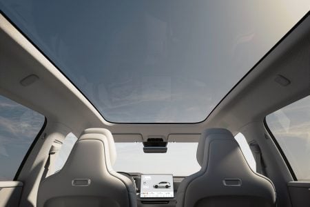 Volvo Cars reveals the new XC70 – a plug-in hybrid for every j
