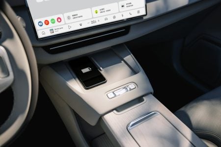 Volvo Cars reveals the new XC70 – a plug-in hybrid for every j