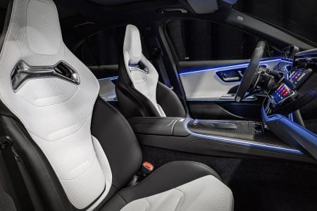 Performance und Effizienz in neuer Kombination: der Mercedes-AMG E 53 HYBRID 4MATIC+Performance and efficiency in a new combination: the Mercedes-AMG E 53 HYBRID 4MATIC+