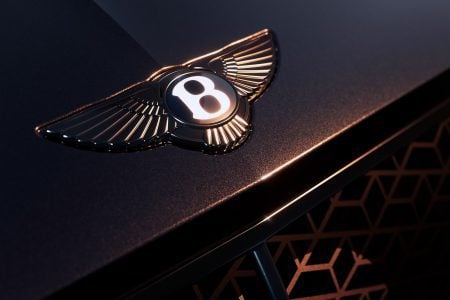 18 – New Supersports,Bentley wings
