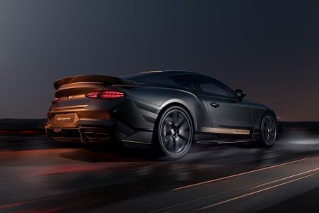 21 – New Supersports,rear 3qtr dynamic