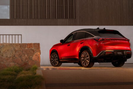Infiniti QX65 Special Launch Color With Gold Image 3