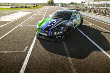 Tesla-Model-S-Plaid-UP-X-OHLINS-TTX-4-WAY-UP-03-Wheels-Model-S-Plaid-High-Performance-Suspension-Package-Sway-Bars-2